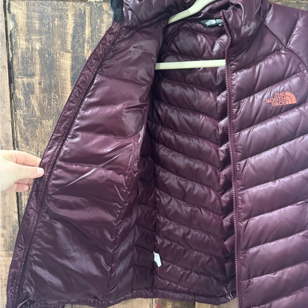 NORTH FACE WOMENS EXTRA SMALL MAROON JACKET - Picture 8 of 12